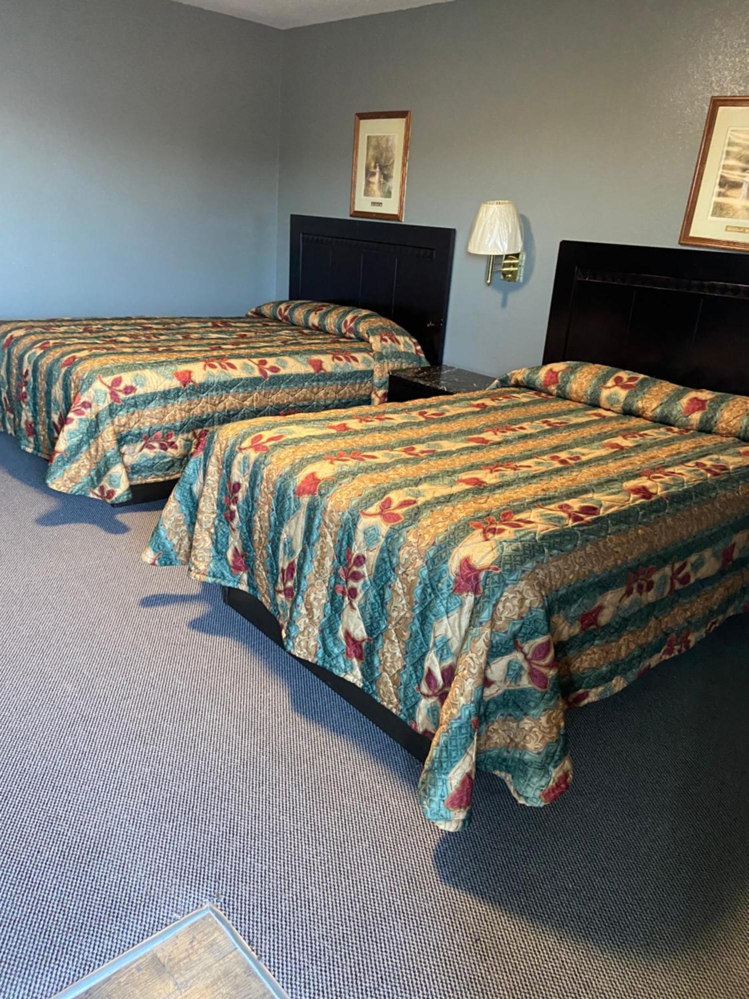 Pratt Budget Inn Экстерьер фото